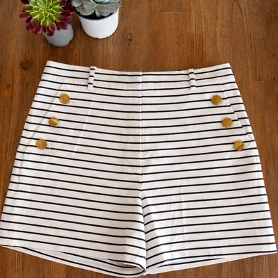 Short taille haute marinière – esprit chic & estival 🍦